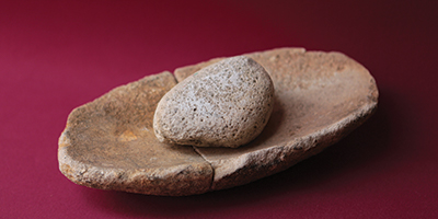 Mudlo - Quandamooka Grinding Stone